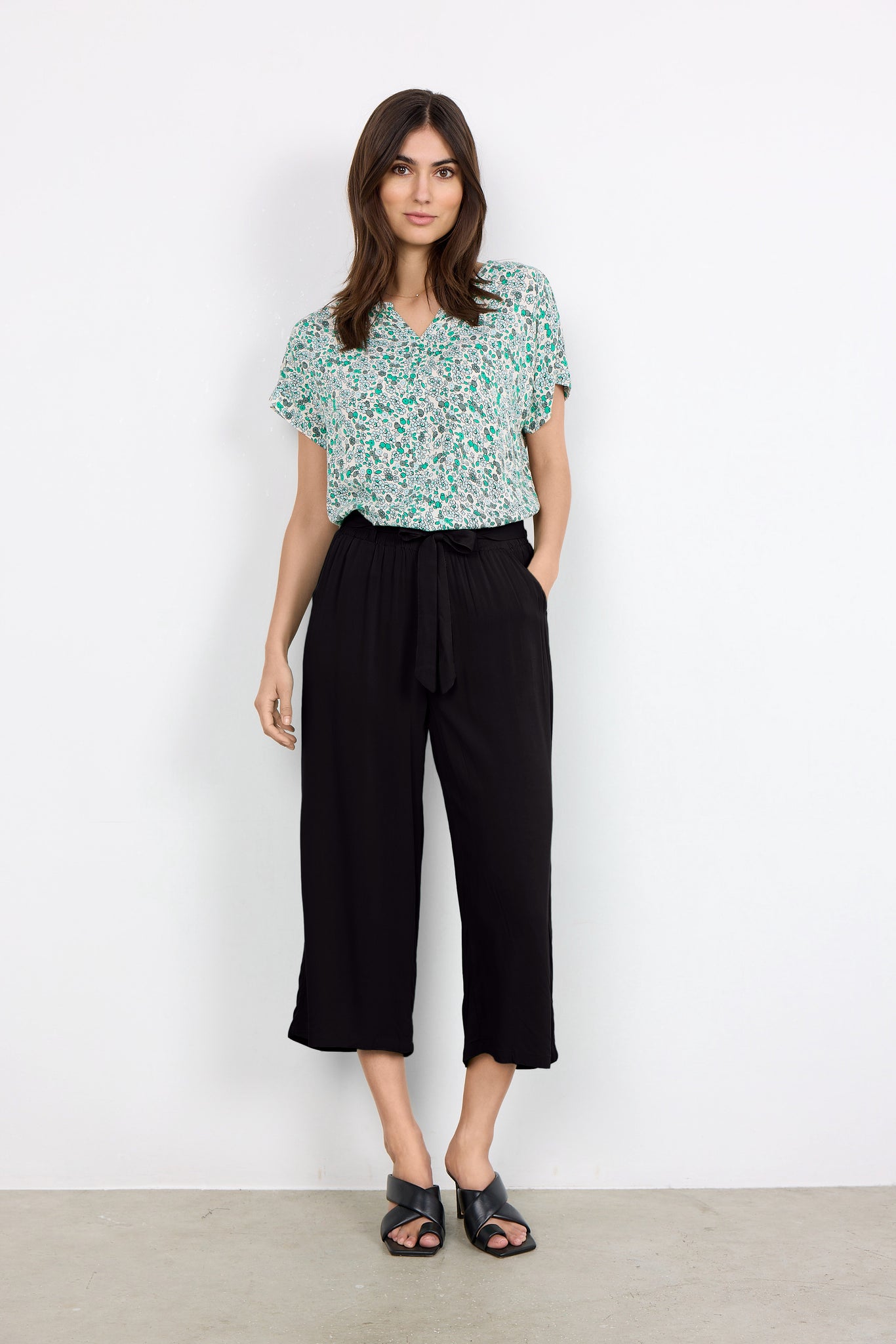 Radia Tie Waist Culotte Pant (Black)