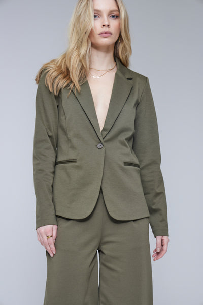 Kate Blazer (Olive)