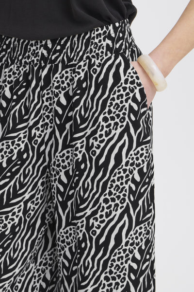 Joella Black Crop Pant (Black Pattern)