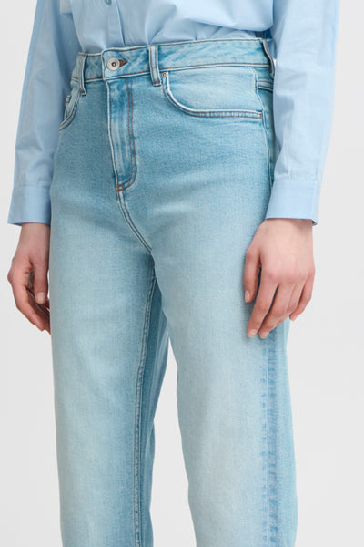 Loetta Straight Denim Jeans (Light Blue)
