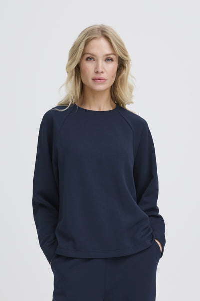 Pusti Raglan Sweater (Dark Sapphire)