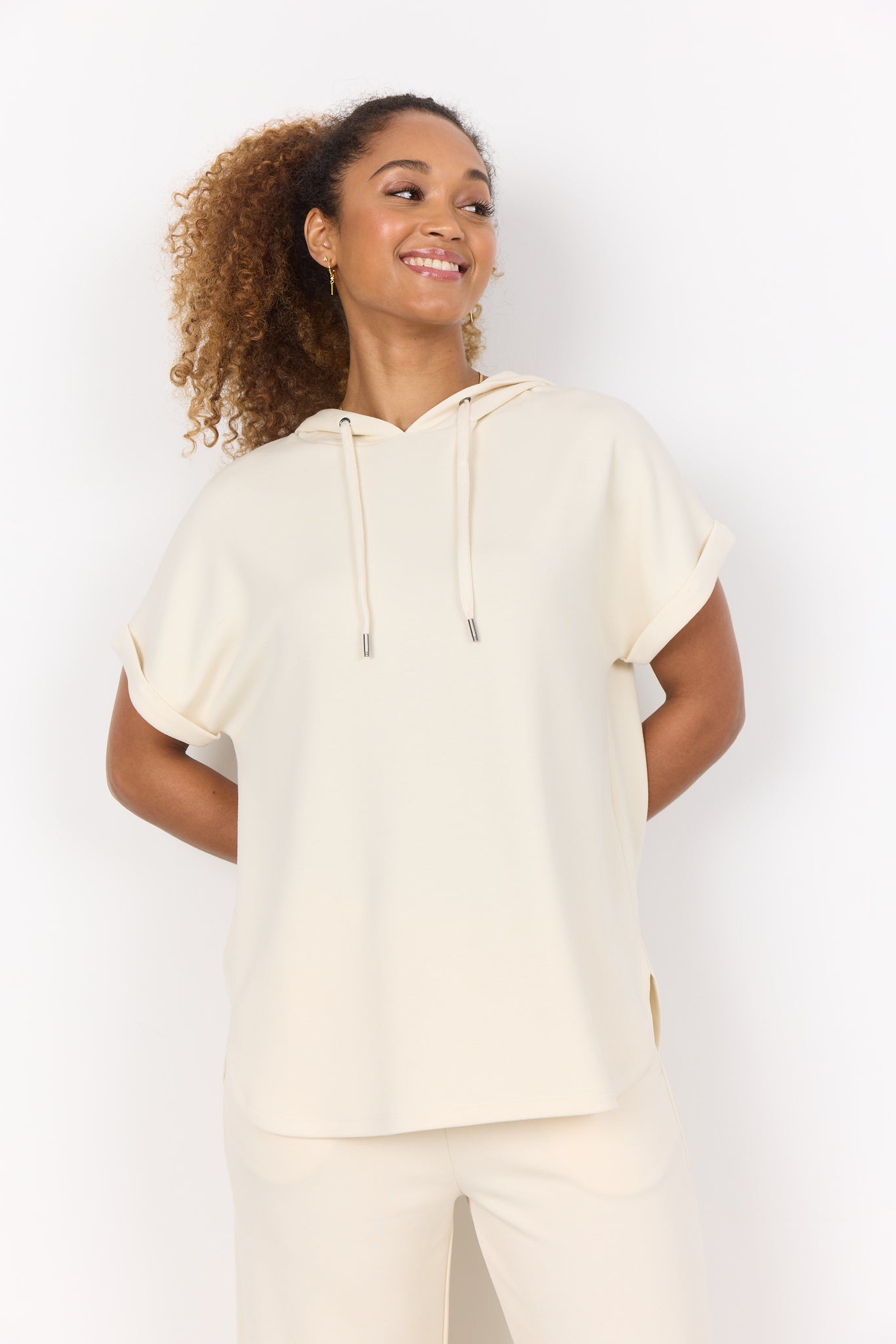 Banu Short Sleeve Hoodie (Cream)