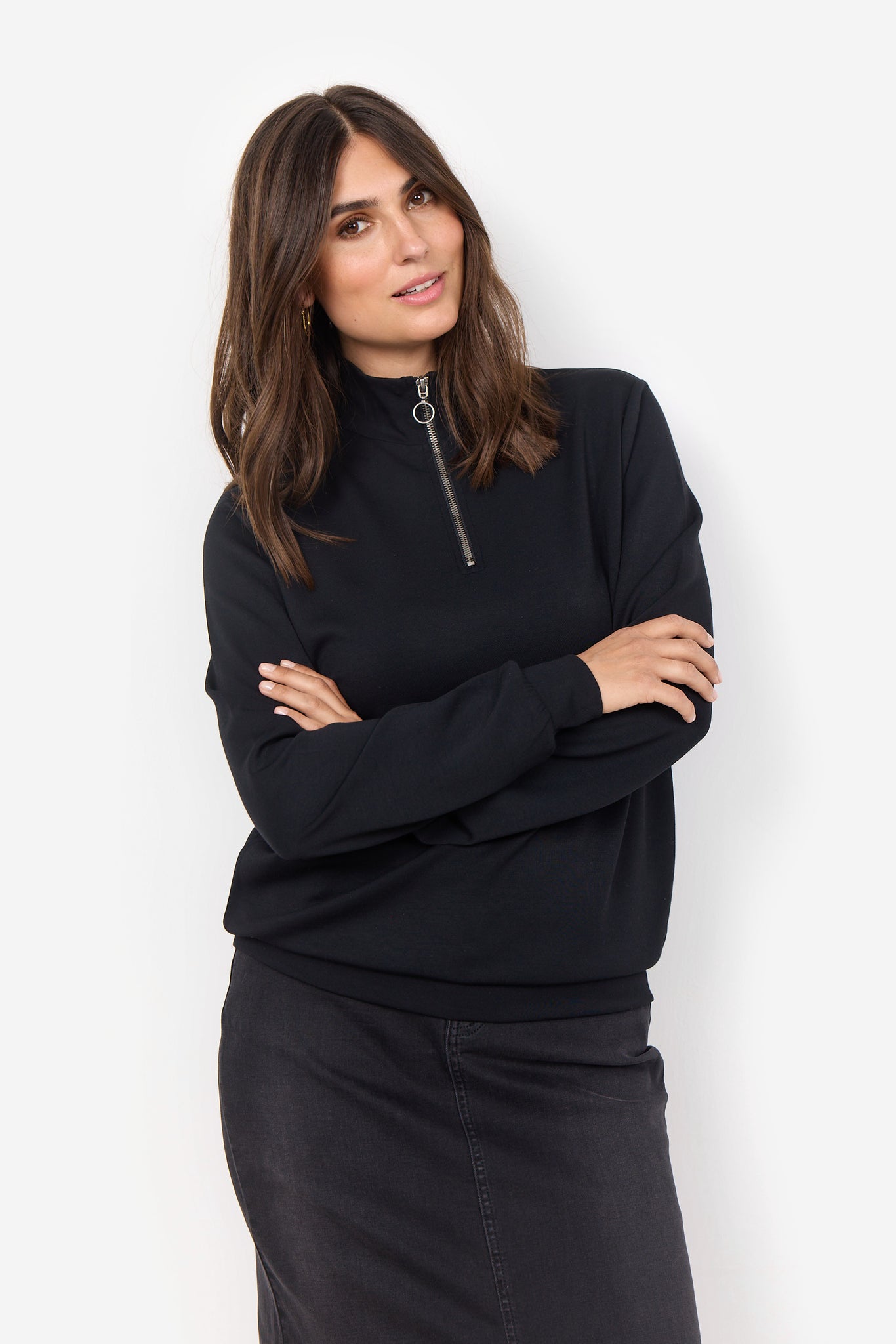 Banu 1/4 Zip Sweater (Black)