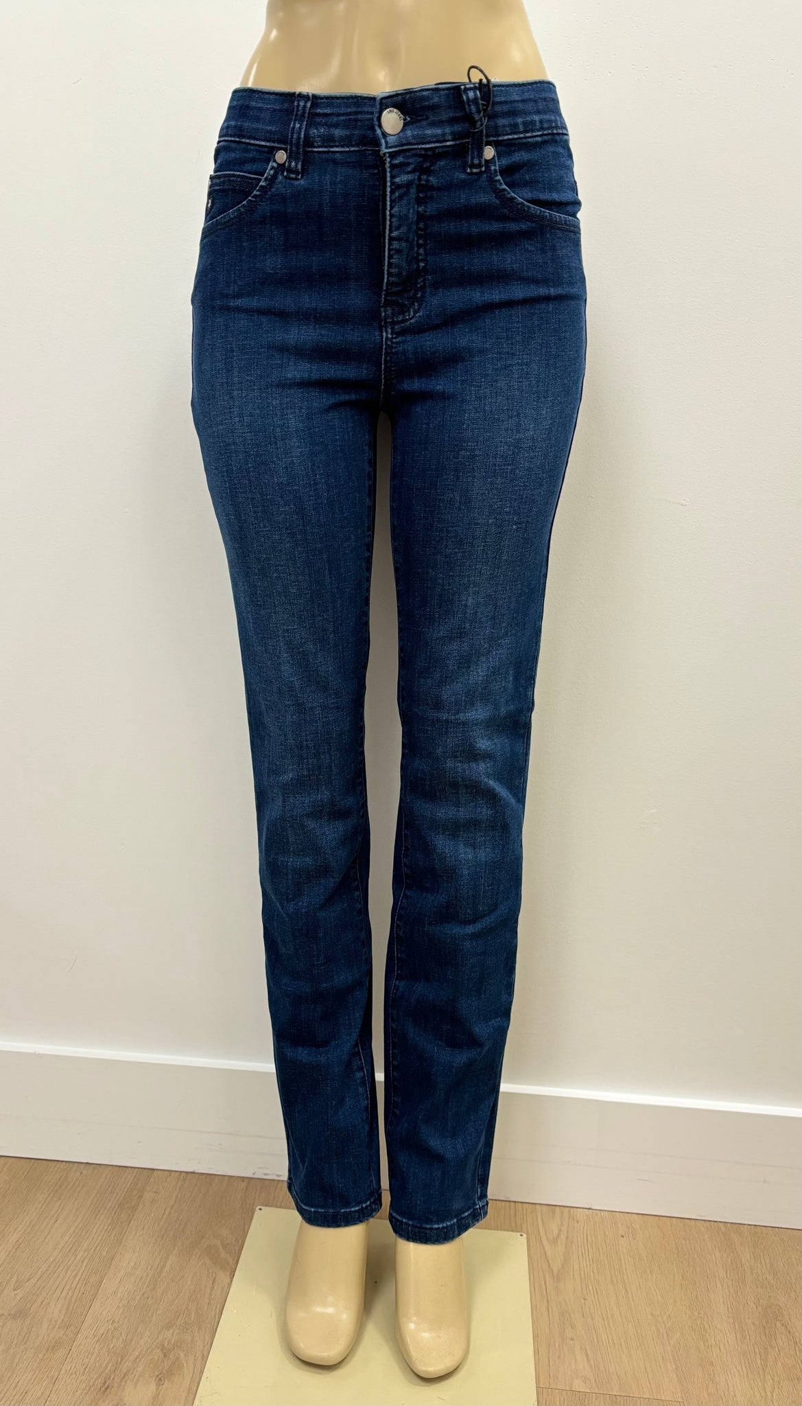 New Gigi Dark Wash Straight Jean by Lois