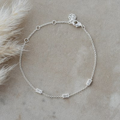 Claire Bracelet - 2 Colour Options
