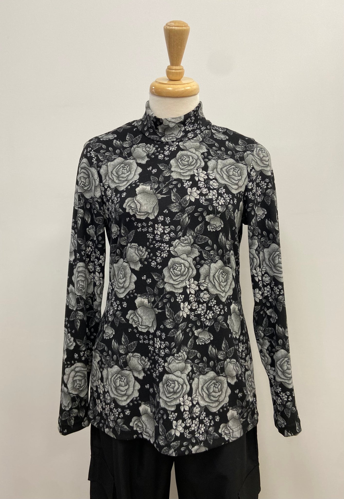 PLUS Paulina Floral Motif Mockneck Top