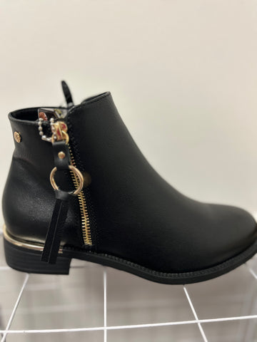 Gwen-01 Waterproof Boot (Black)