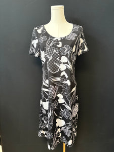 Lucy Straight Patterned Dress