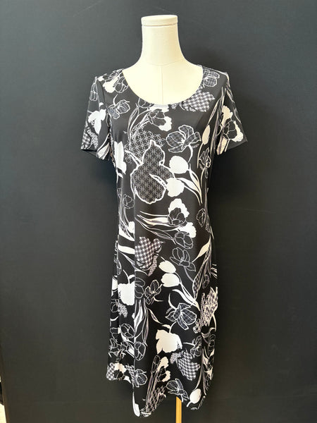 Lucy Straight Patterned Dress