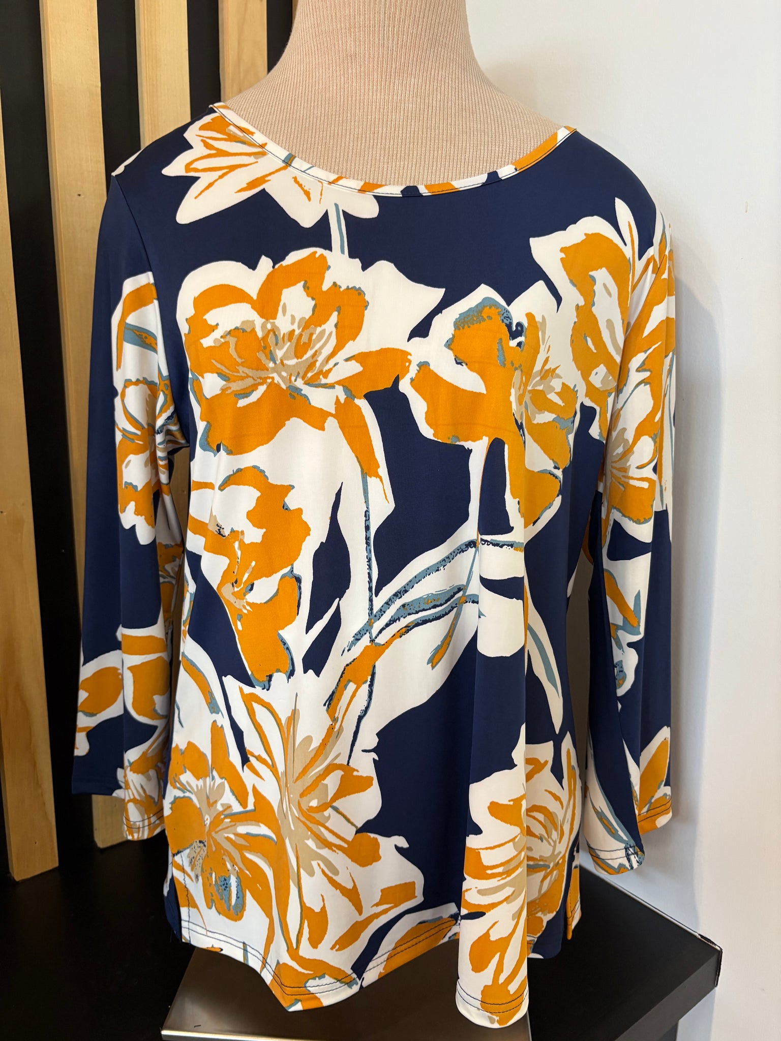 Grace 3/4 Sleeve Printed Top (Navy/Mustard)