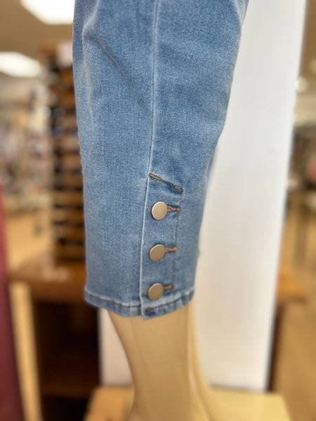 Marisa Pull On Denim Capri