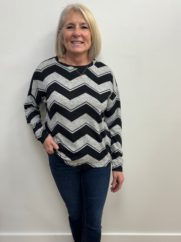 Pieta Patterned Sweater (Chevron)