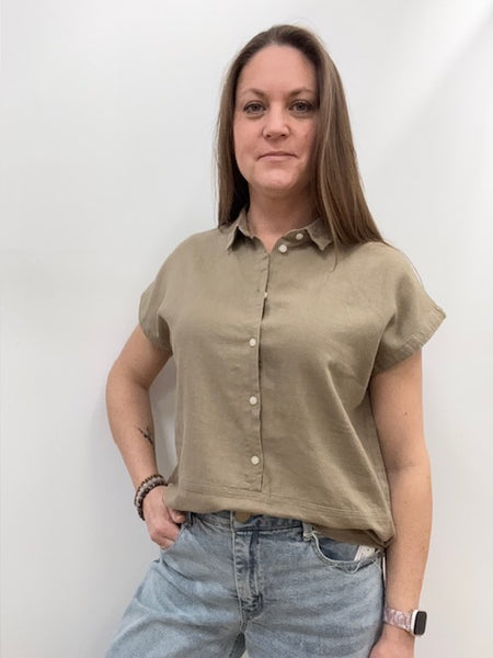 Lino Linen Blend Button Down Top (Timber Wolf)