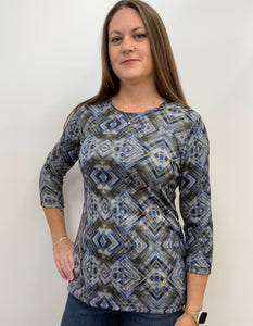 PLUS Gloria Patterned 3/4 Sleeve Top (Lines)