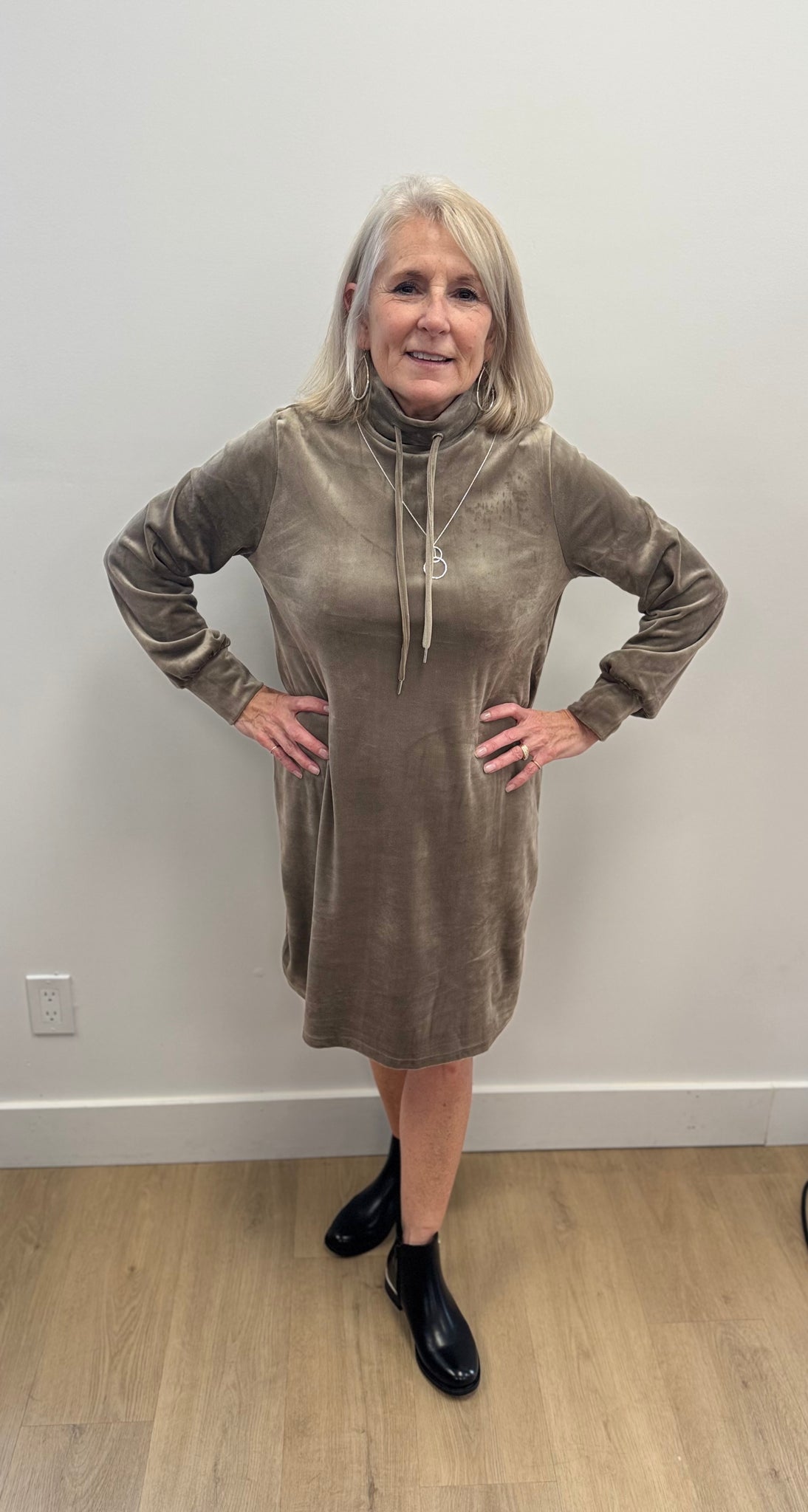 Mitza Velour Dress (Walnut)