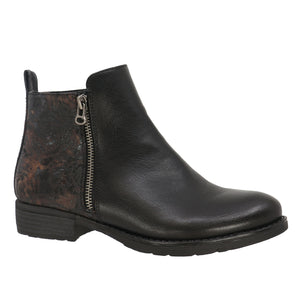Kinsley Print Waterproof Boot (Black)
