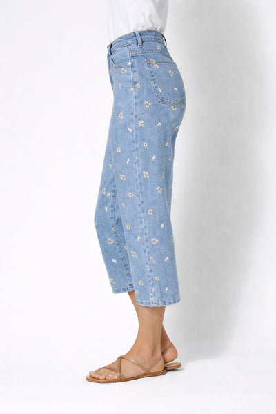 Gigi Daisy Embroidered Jeans