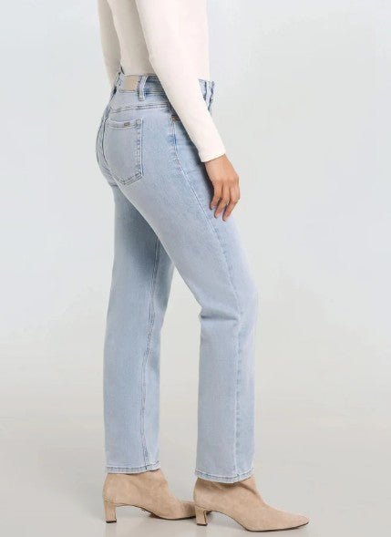 Georgia Straight Leg Denim Jean (Bleached)