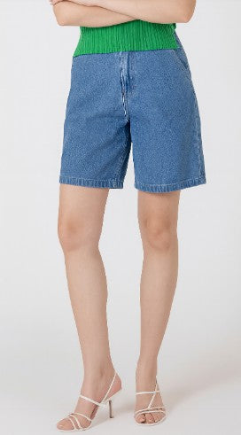 Daphne Bermuda Denim Short (Mid Blue)