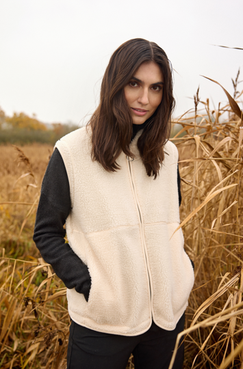 Ony Teddy Vest (Cream)