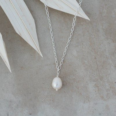Veja Fresh Water Pearl Necklace - 2 Colour Options