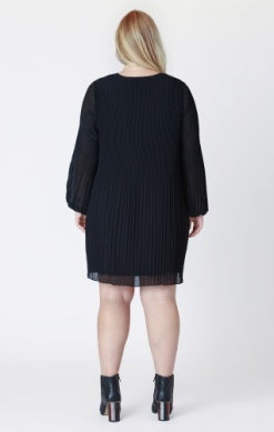 PLUS Kennedy Pleated Dress (Black)