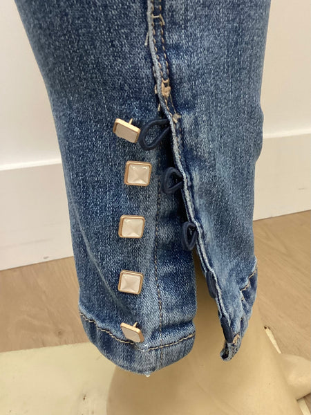 Mandy Ankle Pull on Jean